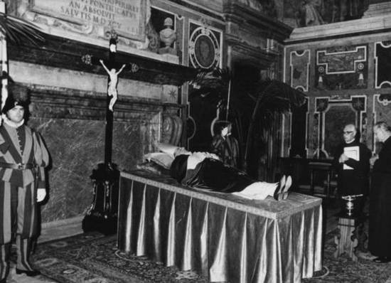 LO STRANO CASO DELLA MORTE DI PAPA LUCIANI